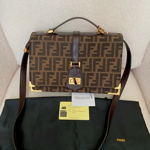 Fendi Zucca Print Classic No.1 Mesenger Bag in Canvas.  In great condition. - Picture 3 of 16